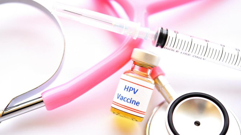 Tiêm vắc-xin phòng ngừa HPV là biện pháp phòng ngừa sùi mào gà hữu hiệu